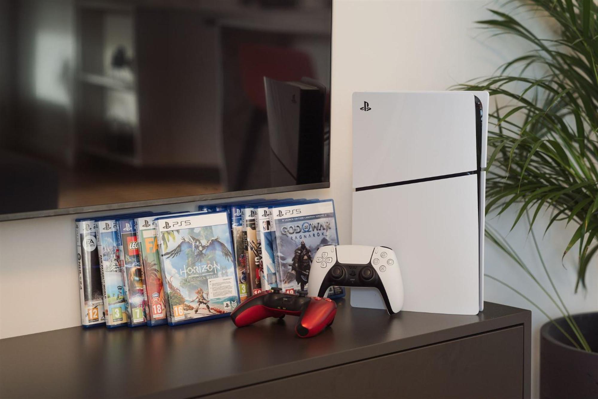 Luxury Sunny Home - Garage Parking, Metro, Balcony, Ps5 With Games プラハ エクステリア 写真