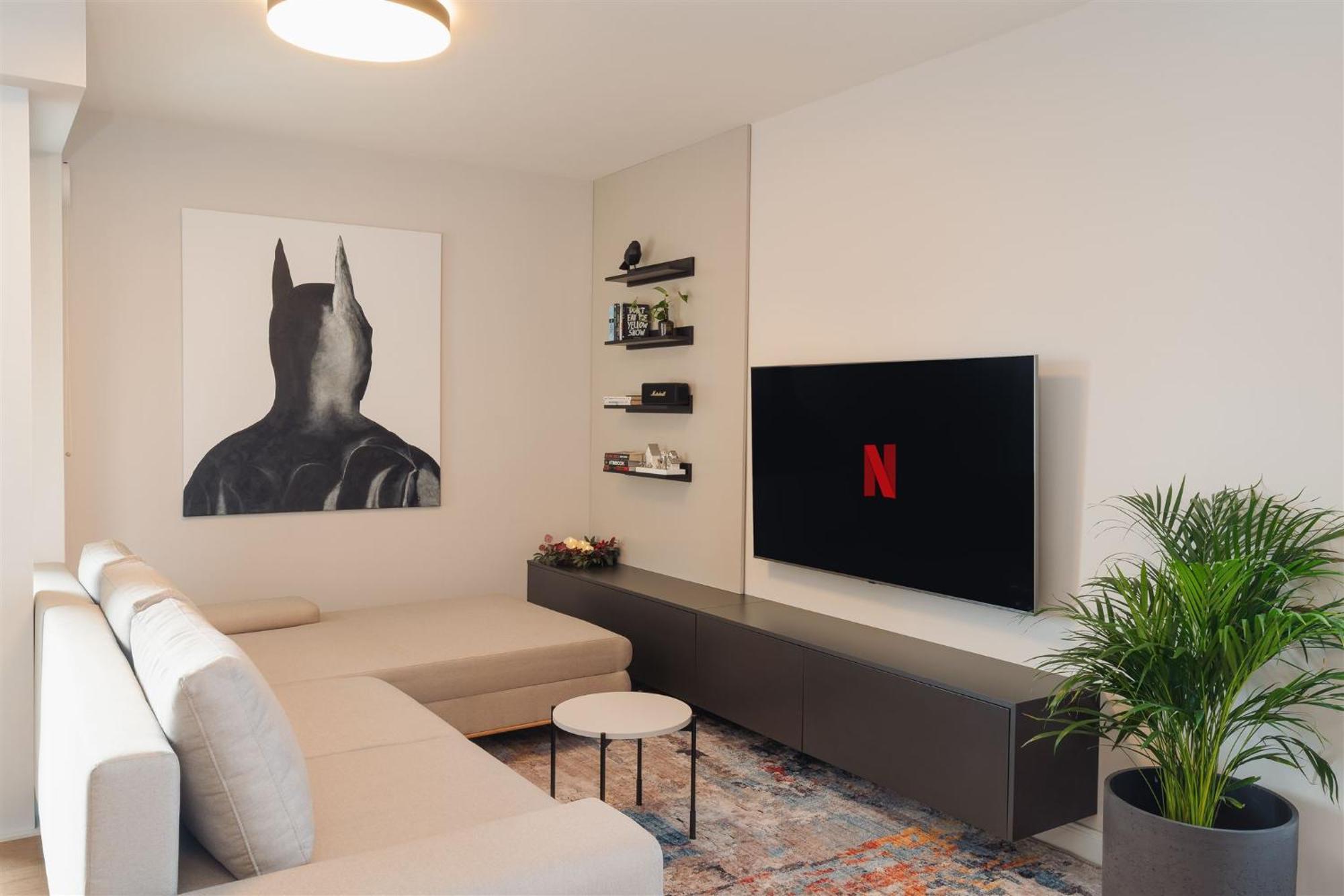 Luxury Sunny Home - Garage Parking, Metro, Balcony, Ps5 With Games プラハ エクステリア 写真